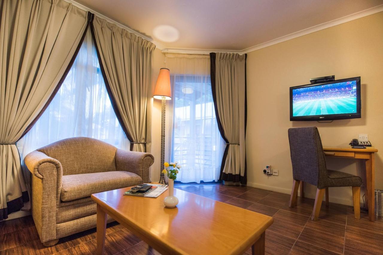 Protea Hotel by Marriott Dar es Salaam Oyster Bay Exteriör bild